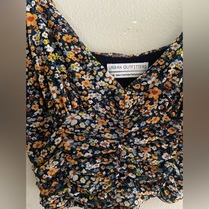 🌿Urban Outfitters Floral Tank Top 💐